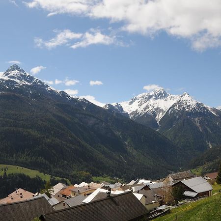 Ferienwohnung Caviezel Tschlin Exteriör bild